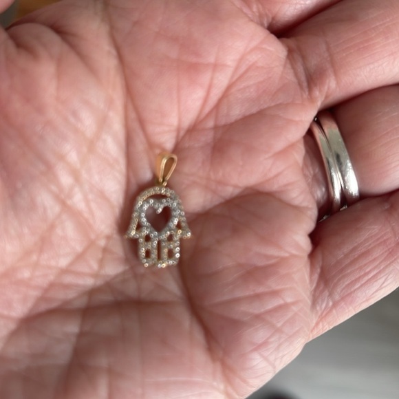 Hand of Fatima gold with pivet diamonds purchase in Italy - Picture 2 of 4